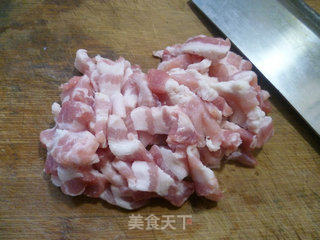 咸菜炒五花肉的做法步骤：2