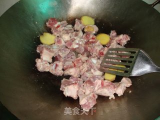 苹果糖醋排骨的做法步骤：3