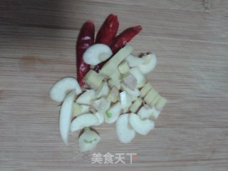 小炒木耳花菜的做法步骤：4