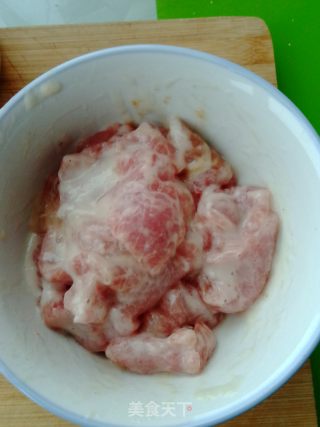 锅包肉的做法步骤：2
