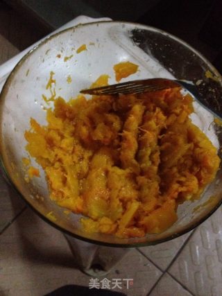 黄金南瓜饼的做法步骤：2