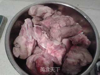 红烧羊肉的做法步骤：1