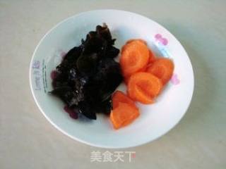 野生菌熟菌粉烧豆腐的做法步骤：2