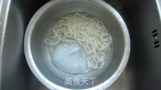 酱香乌冬面的做法步骤：4
