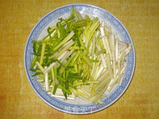 蒜苗炒鸡胗的做法步骤：5