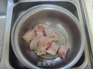 啤酒蹄花的做法步骤：1
