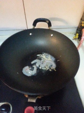 韭菜虾仁炒鸡蛋的做法步骤：4