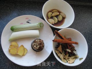 羊蝎子炖萝卜的做法步骤：4