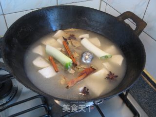 羊蝎子炖萝卜的做法步骤：7