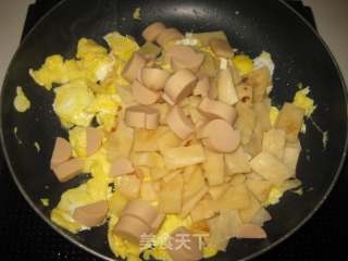 香肠鸡蛋炒饼的做法步骤：6