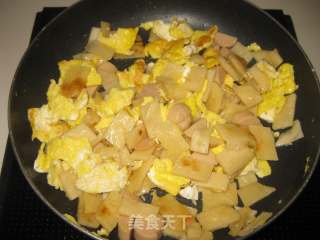 香肠鸡蛋炒饼的做法步骤：7