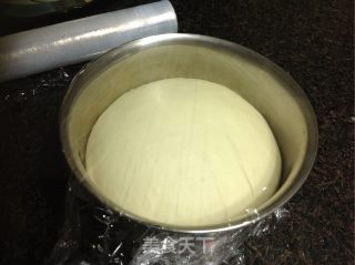 金枪鱼包的做法步骤：1