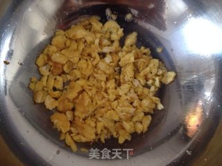 蛋炒饭的做法步骤：4