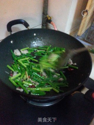 蒜薹炒肉的做法步骤：4
