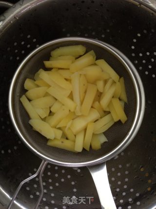 炸鱼和薯条~风靡北美的快餐小吃的做法步骤：4