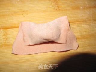 红色的鲜虾馄饨的做法步骤：9