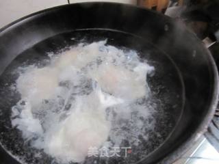 红色的鲜虾馄饨的做法步骤：16