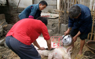 农家自制腊肉的做法步骤：1