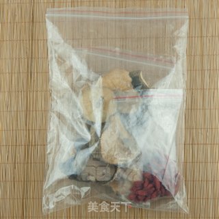 香信凤爪汤的做法步骤：1
