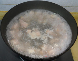 酱香芋儿五花肉的做法步骤：3