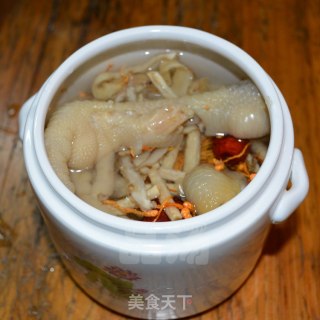 虫草花花胶炖鸡脚的做法步骤：6