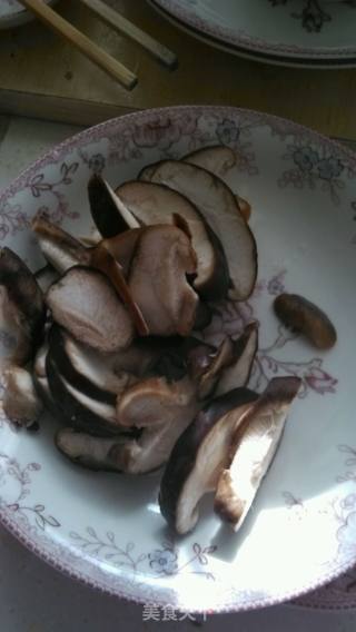 香菇肉片的做法步骤：2