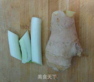 猪肉胡萝卜饺子的做法步骤：1