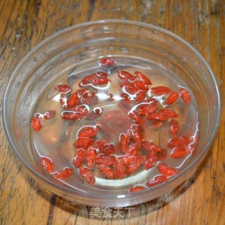 红莲淮山鸡汤的做法步骤：5