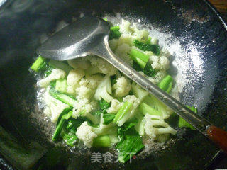 油菜蕻炒花菜的做法步骤：7