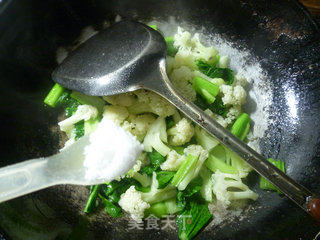 油菜蕻炒花菜的做法步骤：8