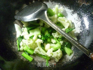 油菜蕻炒花菜的做法步骤：10