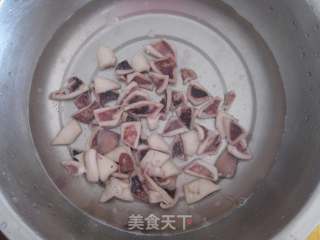 酸菜炒鱿鱼的做法步骤：5