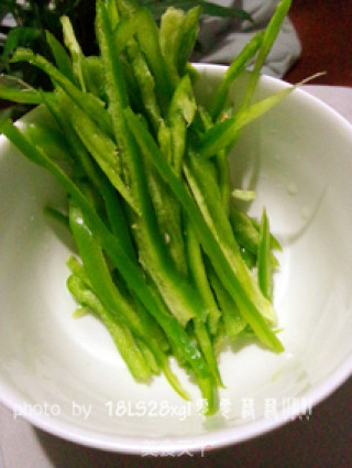 鲜香开胃：辣子鸭块的做法步骤：3