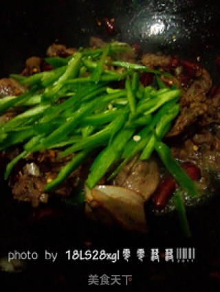 鲜香开胃：辣子鸭块的做法步骤：8