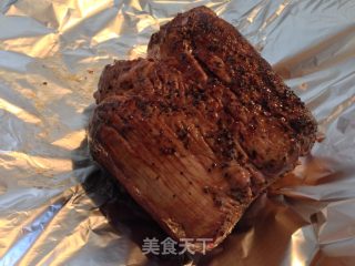 【黑椒小牛柳】配蒜蓉蘑菇汁的做法步骤：3