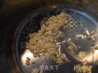 【黑椒小牛柳】配蒜蓉蘑菇汁的做法步骤：5
