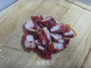 懒人腊肠饭的做法步骤：1