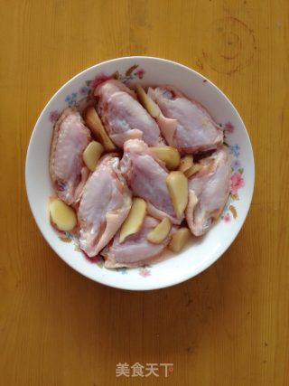 柠檬可乐鸡翅的做法步骤：1