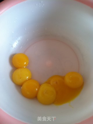 电饭锅版蛋糕的做法步骤：2