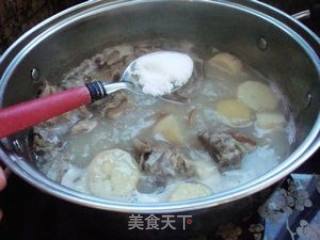 玉竹山药脊骨汤的做法步骤：6
