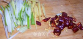 凉拌粉丝木耳白菜心的做法步骤：3