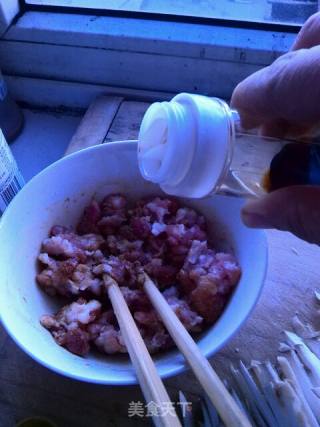 豆豉肉丁杏包菇的做法步骤：2
