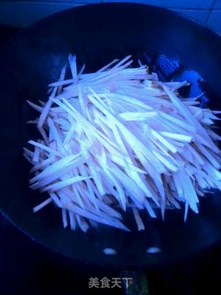 豆豉肉丁杏包菇的做法步骤：5