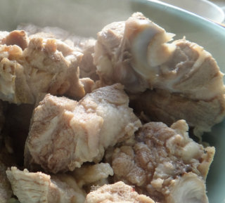 家常炖腔骨的做法步骤：3