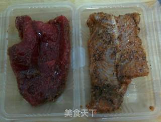 中西合璧～牛排西兰花的做法步骤：1