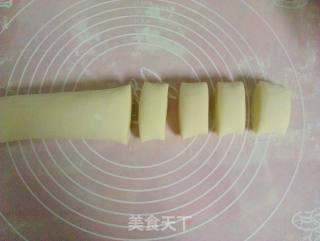 花样桃花馒头的做法步骤：5