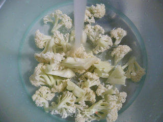 油条炒花菜的做法步骤：2