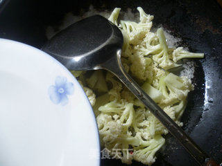 油条炒花菜的做法步骤：5