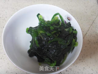 姜汁菠菜的做法步骤：2