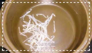 27的烹饪日记——金针菇银鱼汤的做法步骤：1